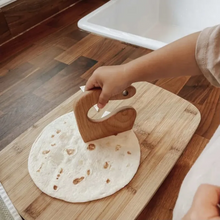 Cargar imagen en el visor de la galería, Cortador de Alimentos en Madera