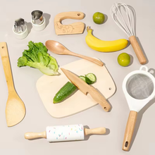 Cargar imagen en el visor de la galería, Set de Utensilios de Cocina Montessori
